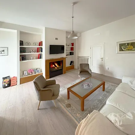 Casetta In Collina 4 *